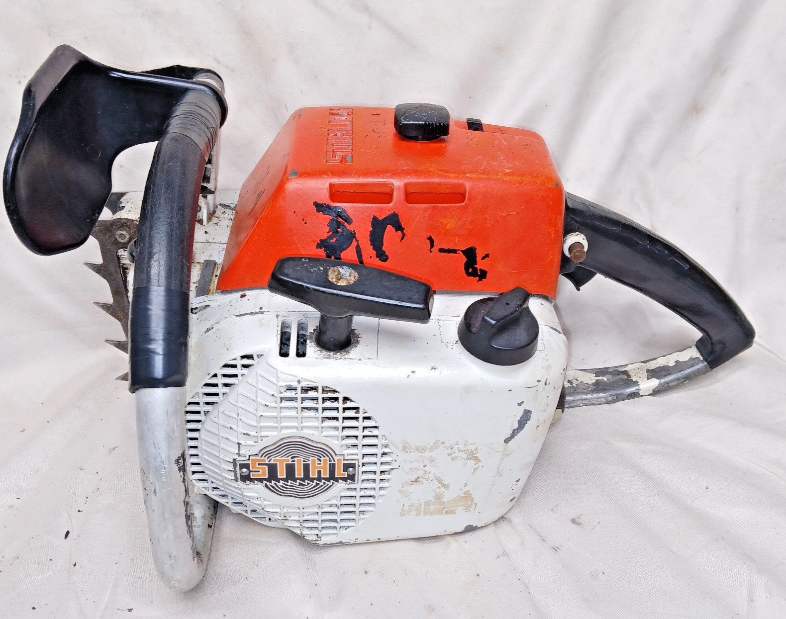 STIHL CHAINSAW, MODEL 041, PROJECT SAW, HAS COMPRESSION, NO SPARK SEE INFO BELOW gallery