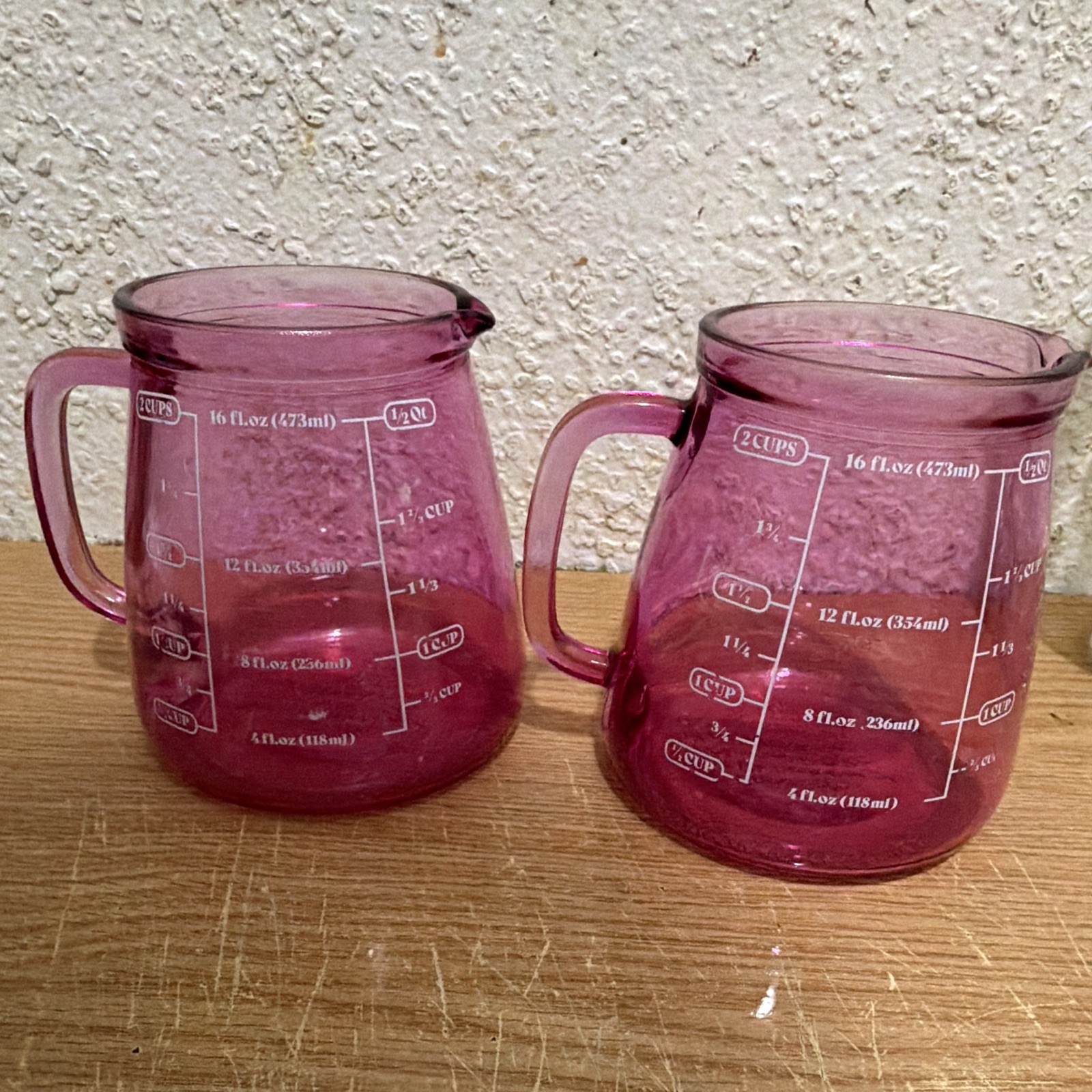2pc Pink Glass Liquid Measuring Cup Set, 2 Cup Capacity, Handle, Round gallery