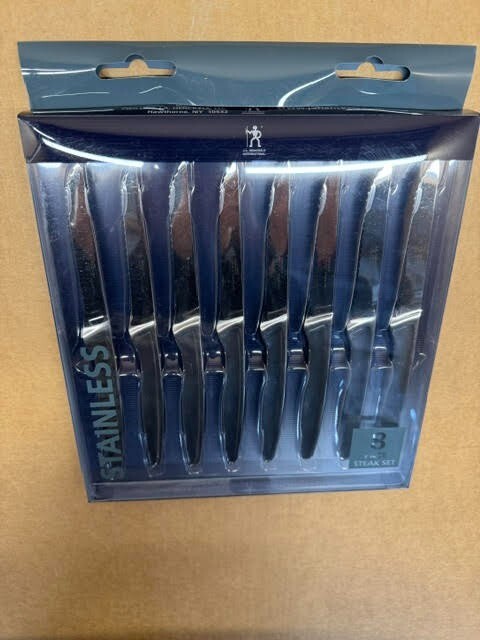 HENCKELS Razor-Sharp Steak Knife Set of 8 gallery