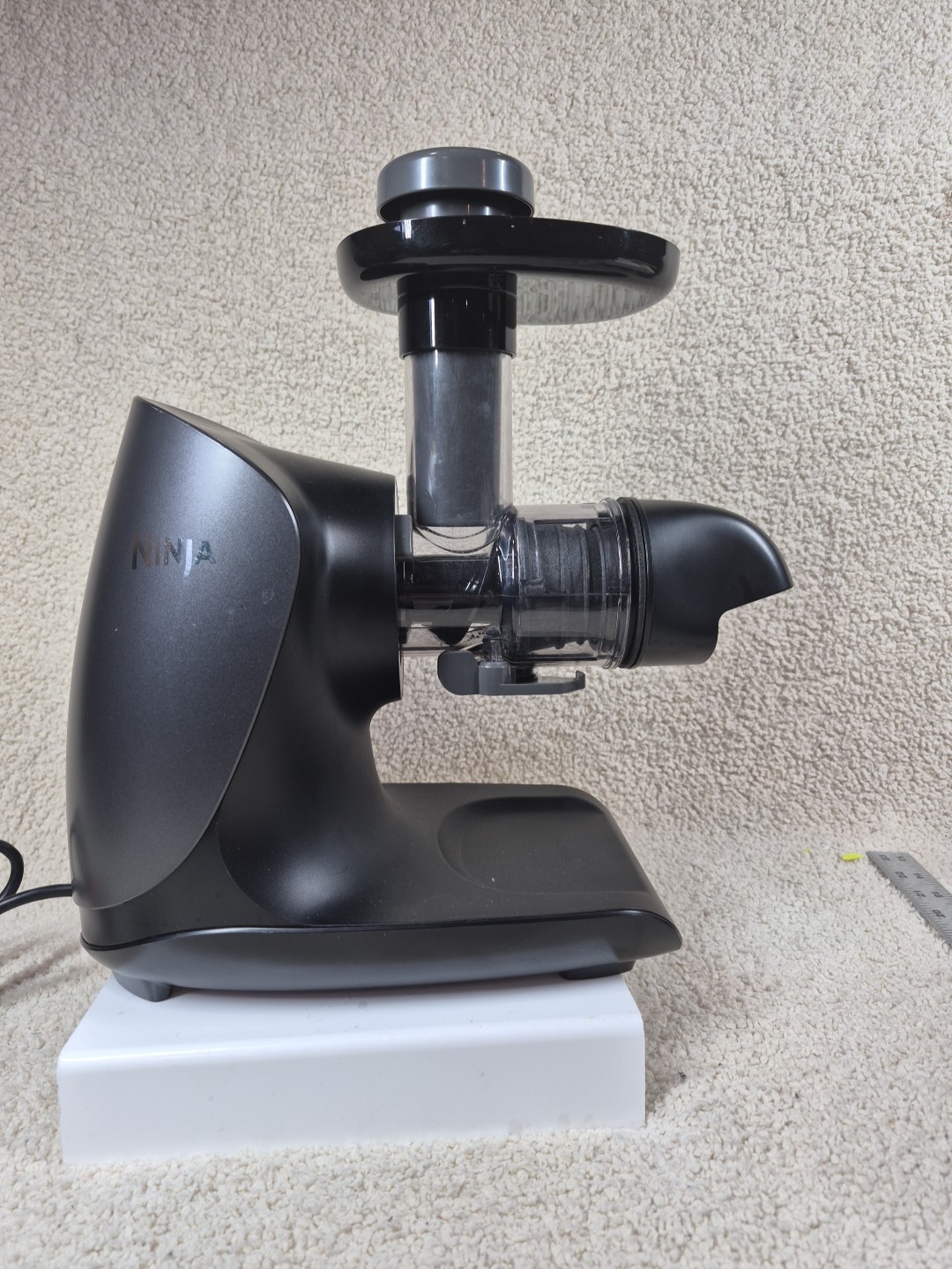 Ninja Cold Press Juicer Pro JC101 Compact Slow Juicer Pulp Control - Graphite gallery
