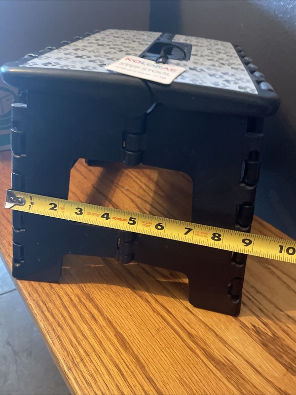 9" KOLORAE "Paws" Folding Step Stool NEW! holds 200 pounds. gallery