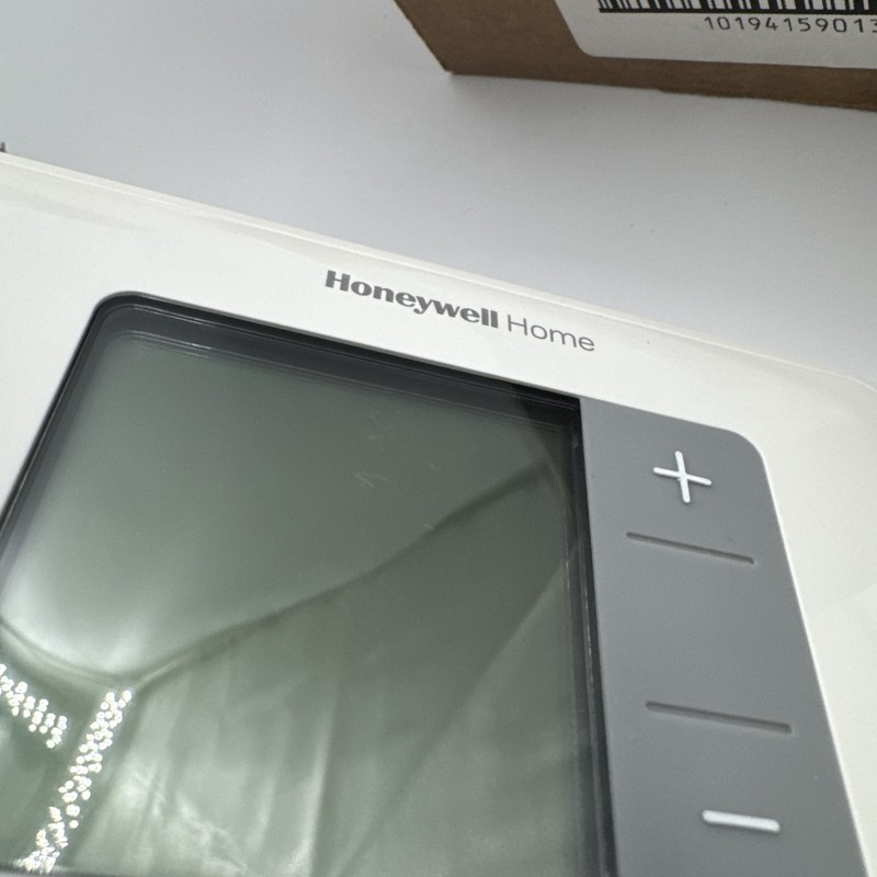 Honeywell RTH5160D T2 Non-programmable Thermostat gallery