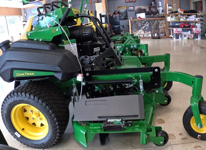 Speedtrap® Chute Blocker John Deere® Q820M QuikTrak® 48", 54" &60" No drilling gallery