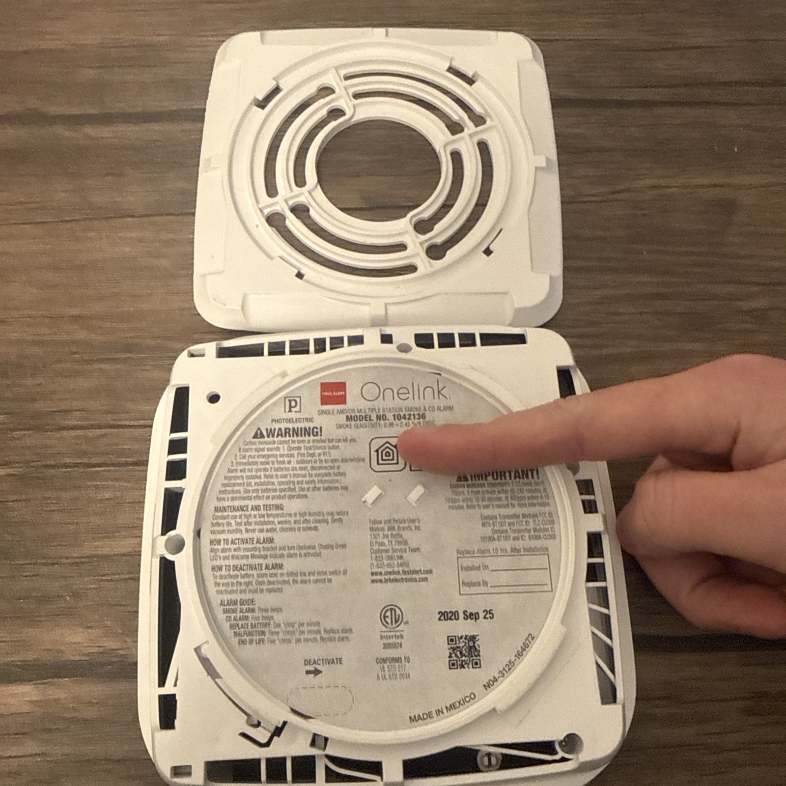 8 First Alert Onelink Smoke Carbon Monoxide Detector Model 1042136. Lot No Box gallery