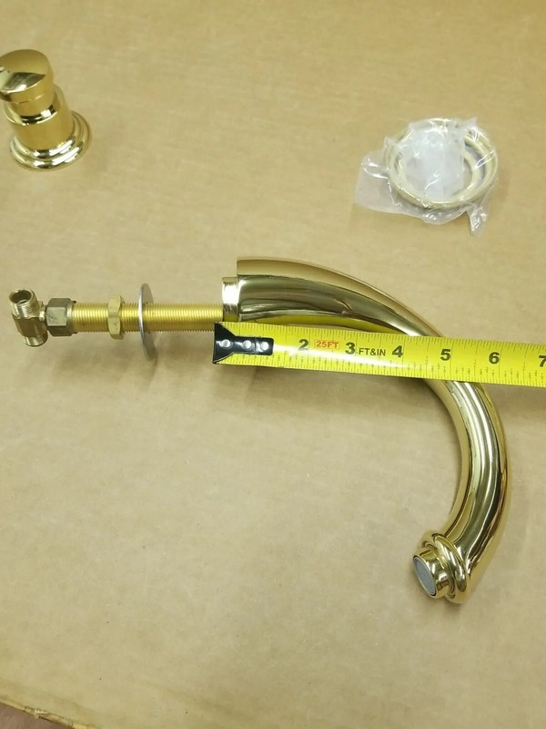 Newport Brass 960/01 Wide-Spread Lavatory Faucet Polished Brass gallery