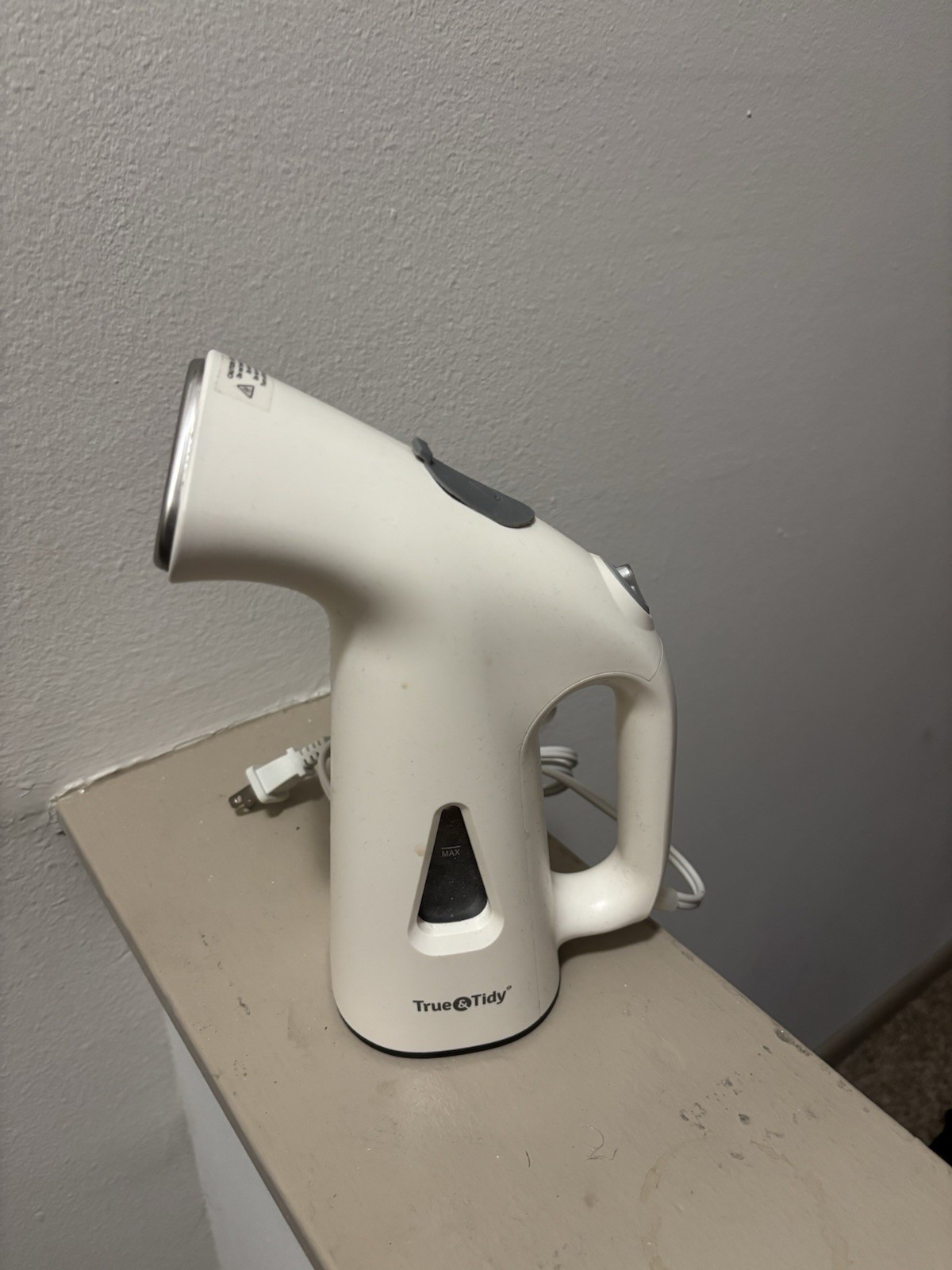True & Tidy TS-38 Steam Iron White Comfort Handle Corded 800W 120V Garment gallery