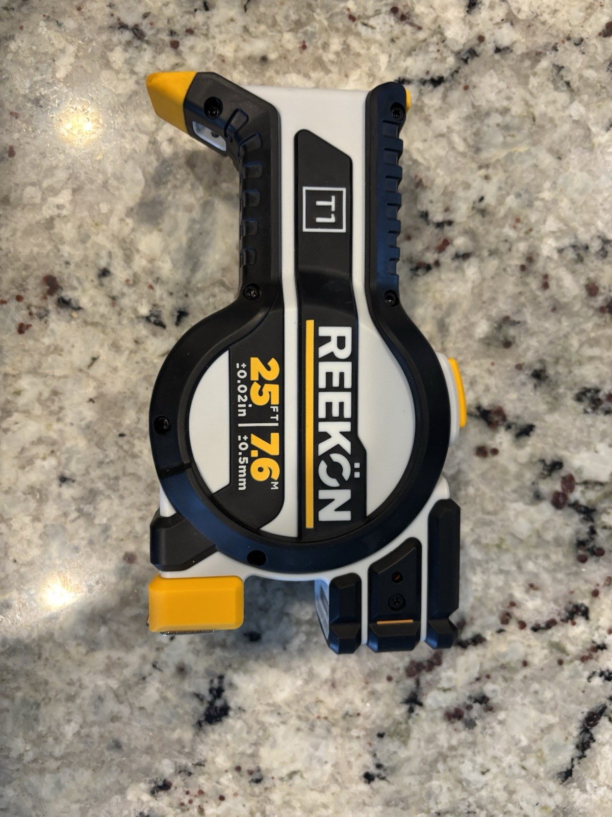 Reekon T1 25 ft Digital Measuring Tape Metric/Standard LCD Belt Clip gallery