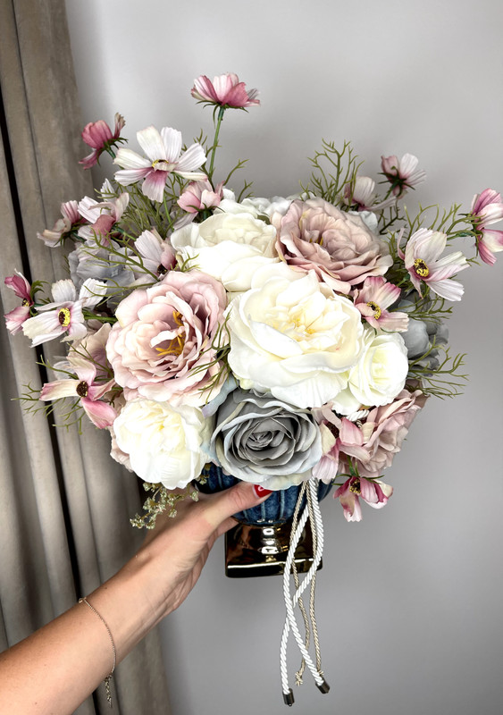 Artificial flowers composition with vase for home decoration gallery