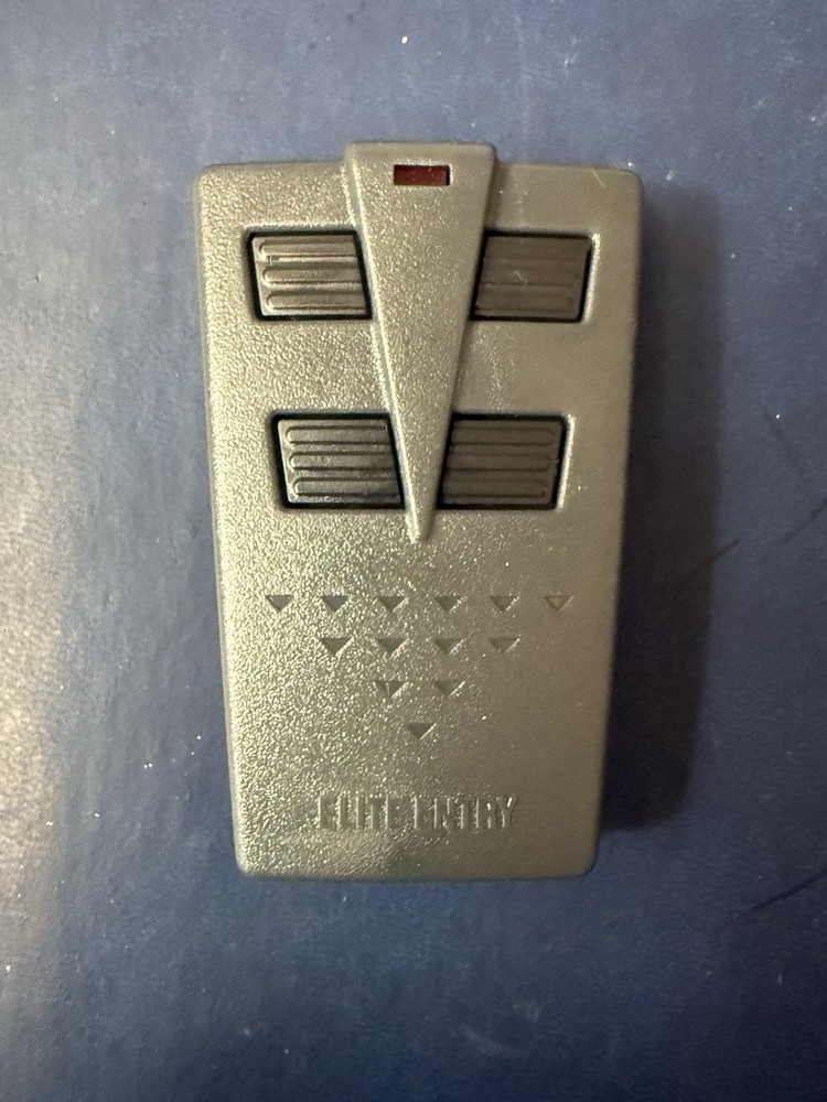 Elite Entry Four Button DT 418 Model Remote Control Transmitter Only No Receiver