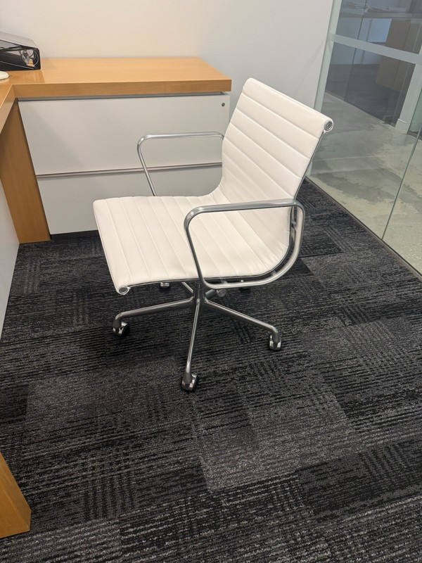 Authentic Herman Miller Eames Armchairs MINT gallery
