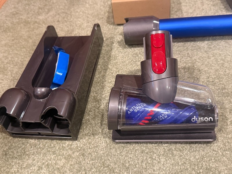 Dyson V11 Torque Drive+ Cordless Vacuum Cleaner with Extra Attachments gallery