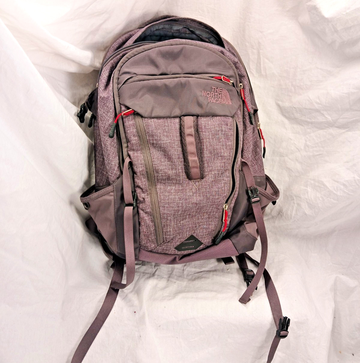 Back Pack; North Face, grey/purple, adjustable straps