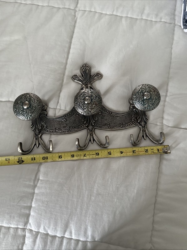 VTG Victorian Style Wall Mount Coat Rack Silver Tone gallery