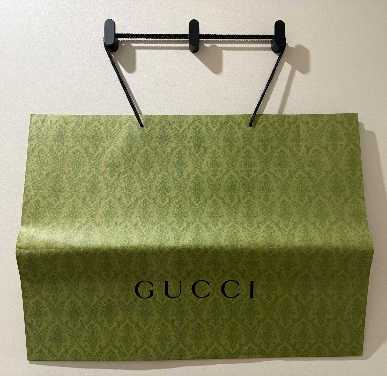 100% Authentic Gucci Packaging Gift Bags Green Maroon Black 16 Different Sizes gallery