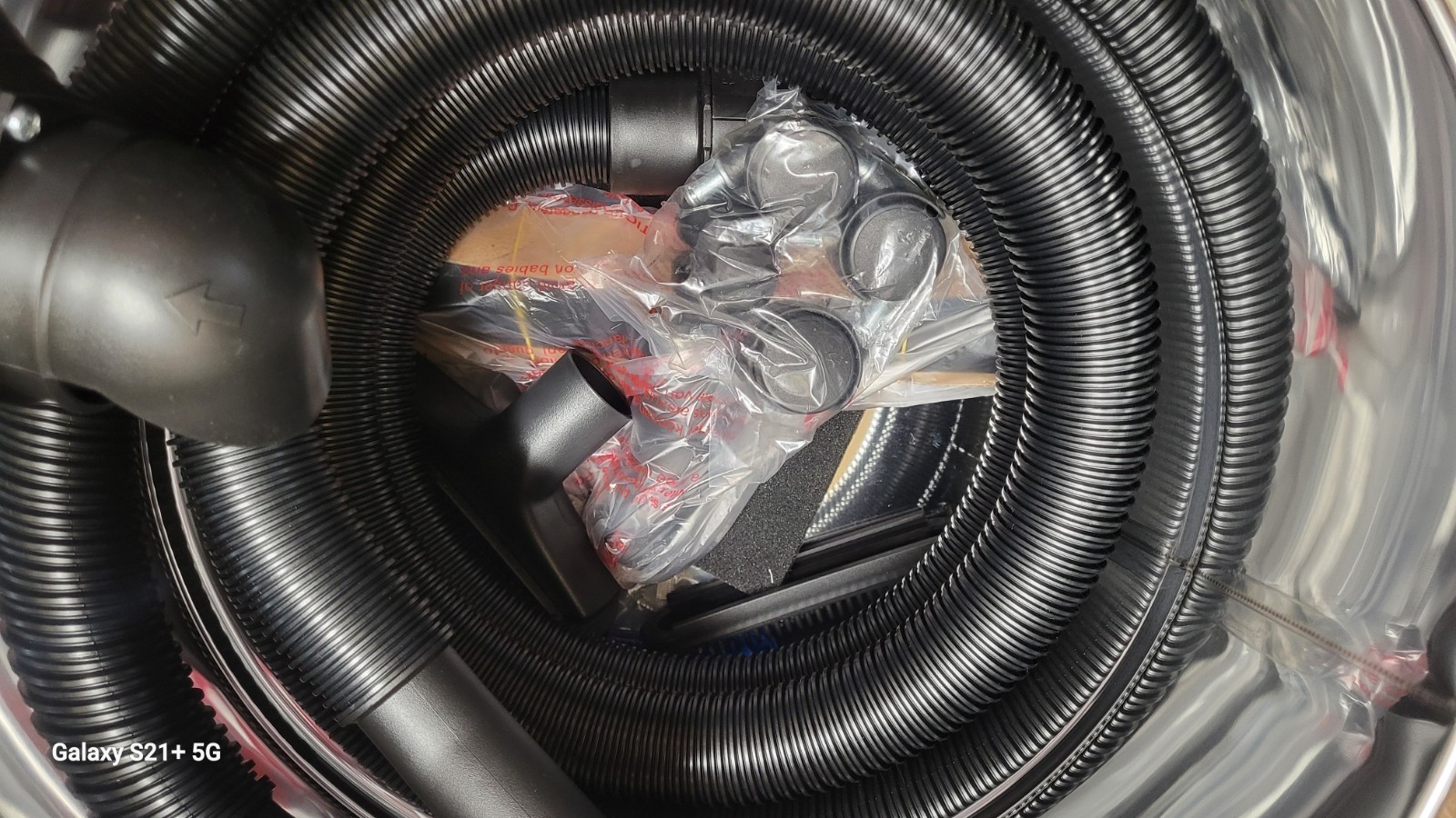 Vacmaster 5 Gallon Stainless Steel Wet/dry Vacuum gallery