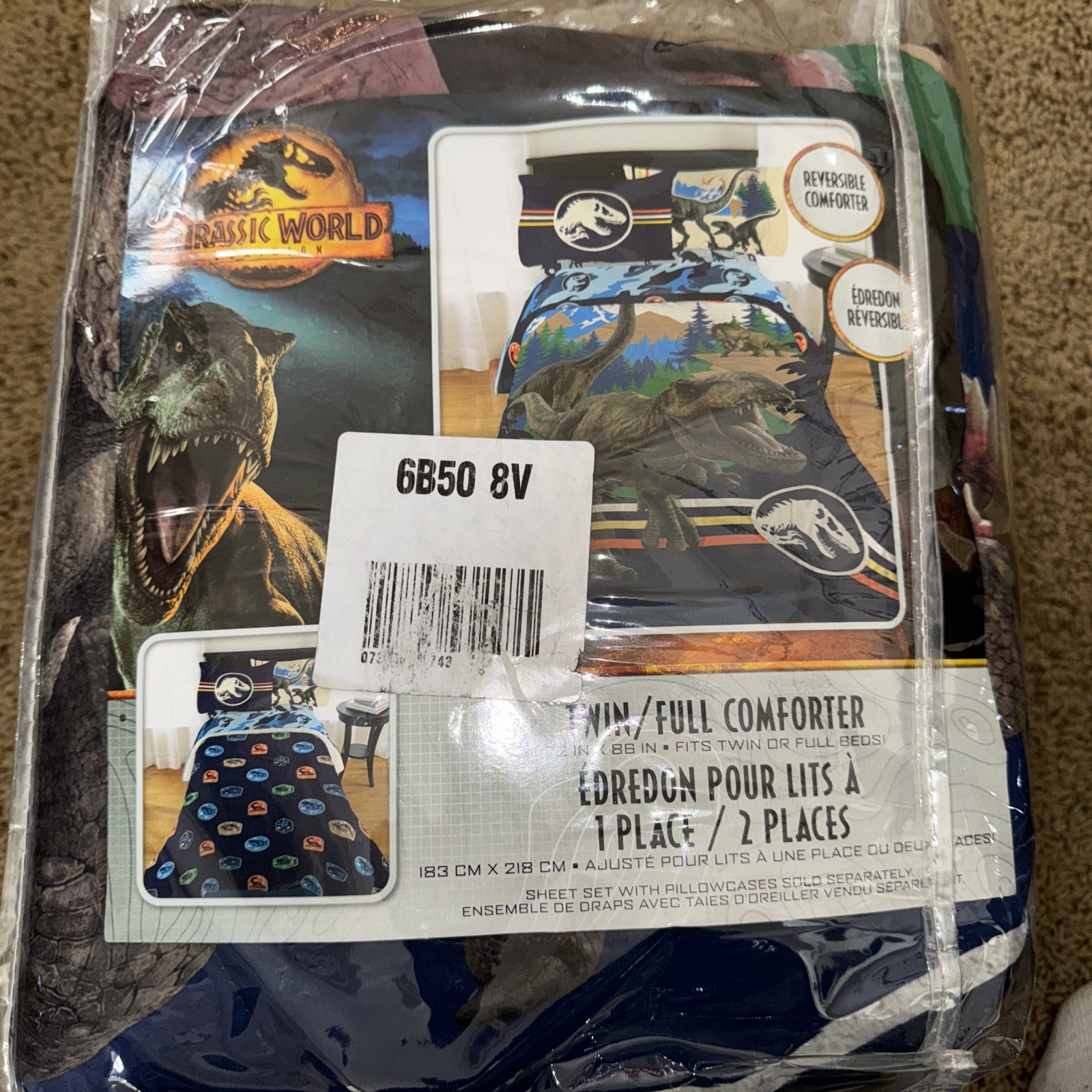 NEW Jurassic World T-Rex COMFORTER 72 IN X 86 IN FITS TWIN FULL gallery