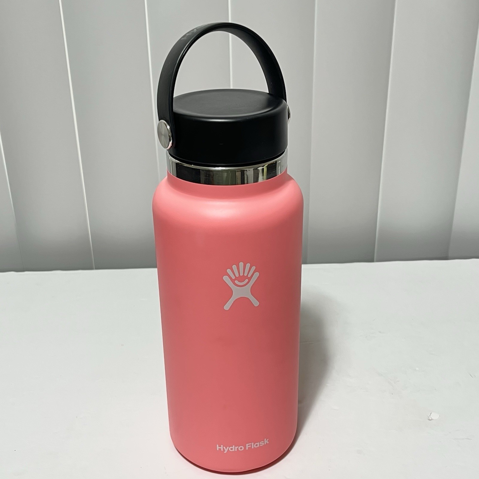 Hydro Flask 32oz Water Bottle Flex Cap Insulated Stainless Bright Pink gallery