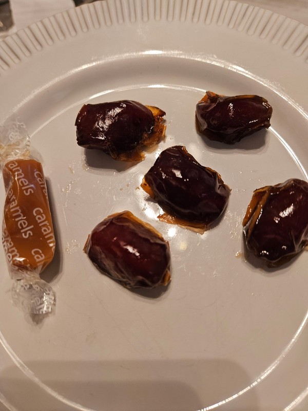 Organic Dates gallery