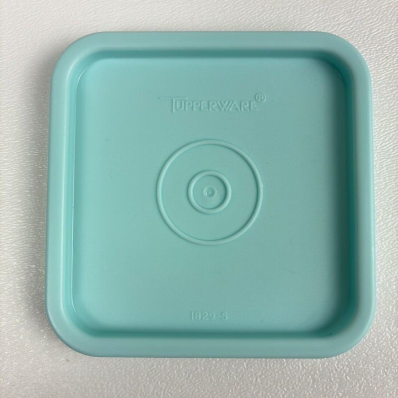 Vintage Tupperware Block Cheese Cracker Keeper 1827-5 1828-10 1829-5 gallery