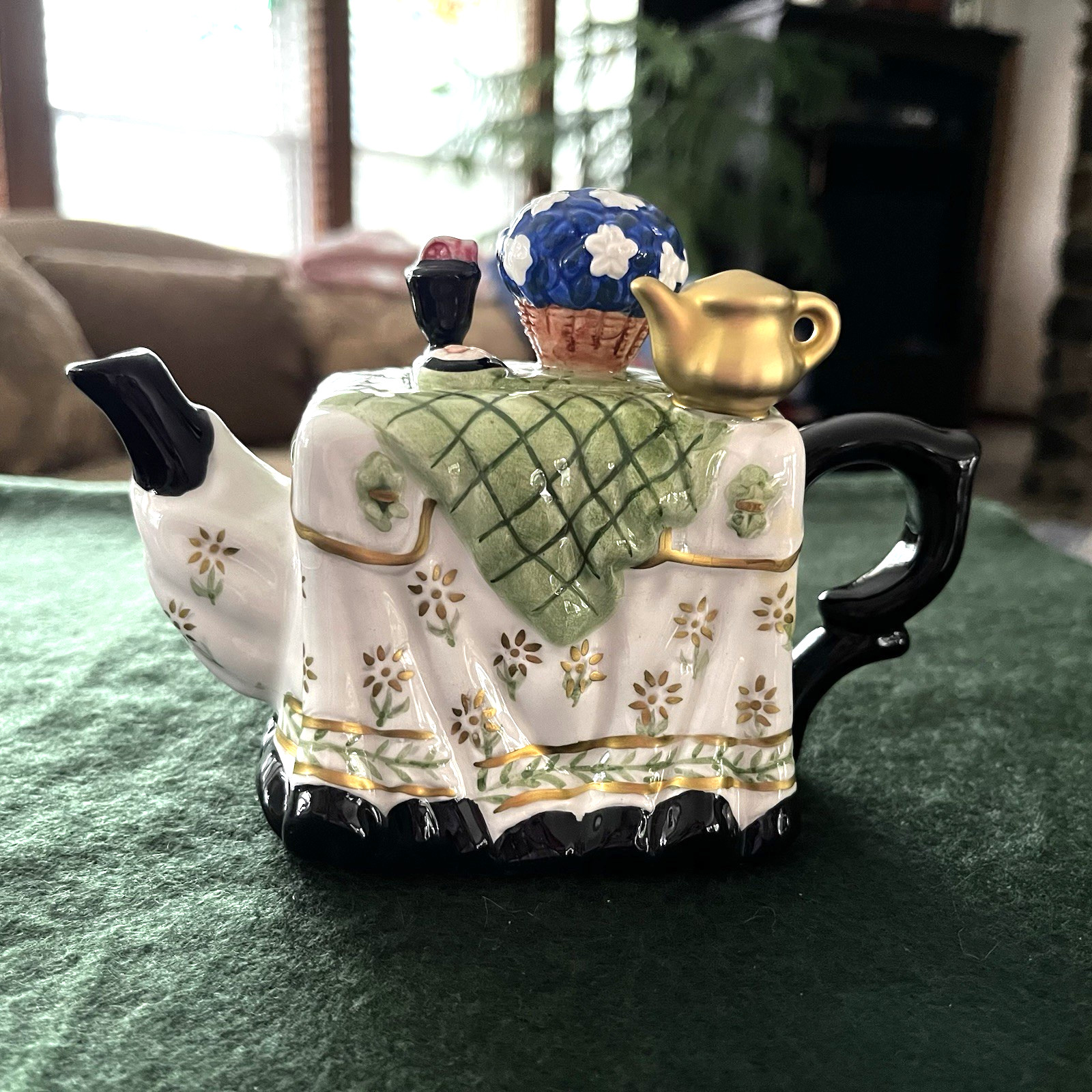 HH Houston Harvest Breakfast Table Setting Ceramic Floral Tea Pot Collection gallery