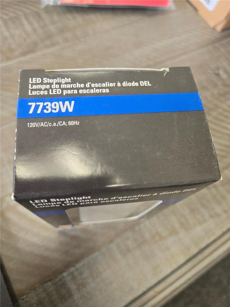 = Eaton LED Steplight 2 Wallplates Included White Indoor Use Only 7739W-BX-LW gallery