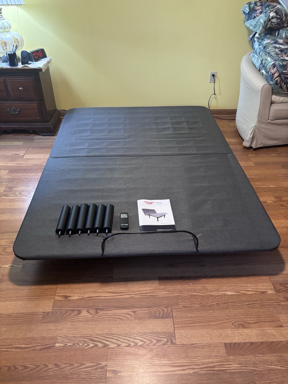 Sleepy Signature Queen adjustable base gallery