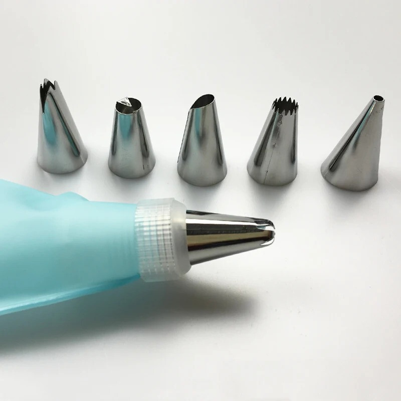 8 PCS Set Silicone Kitchen Accessories Icing Piping Cream Pastry Bag 6 STAINLESS gallery