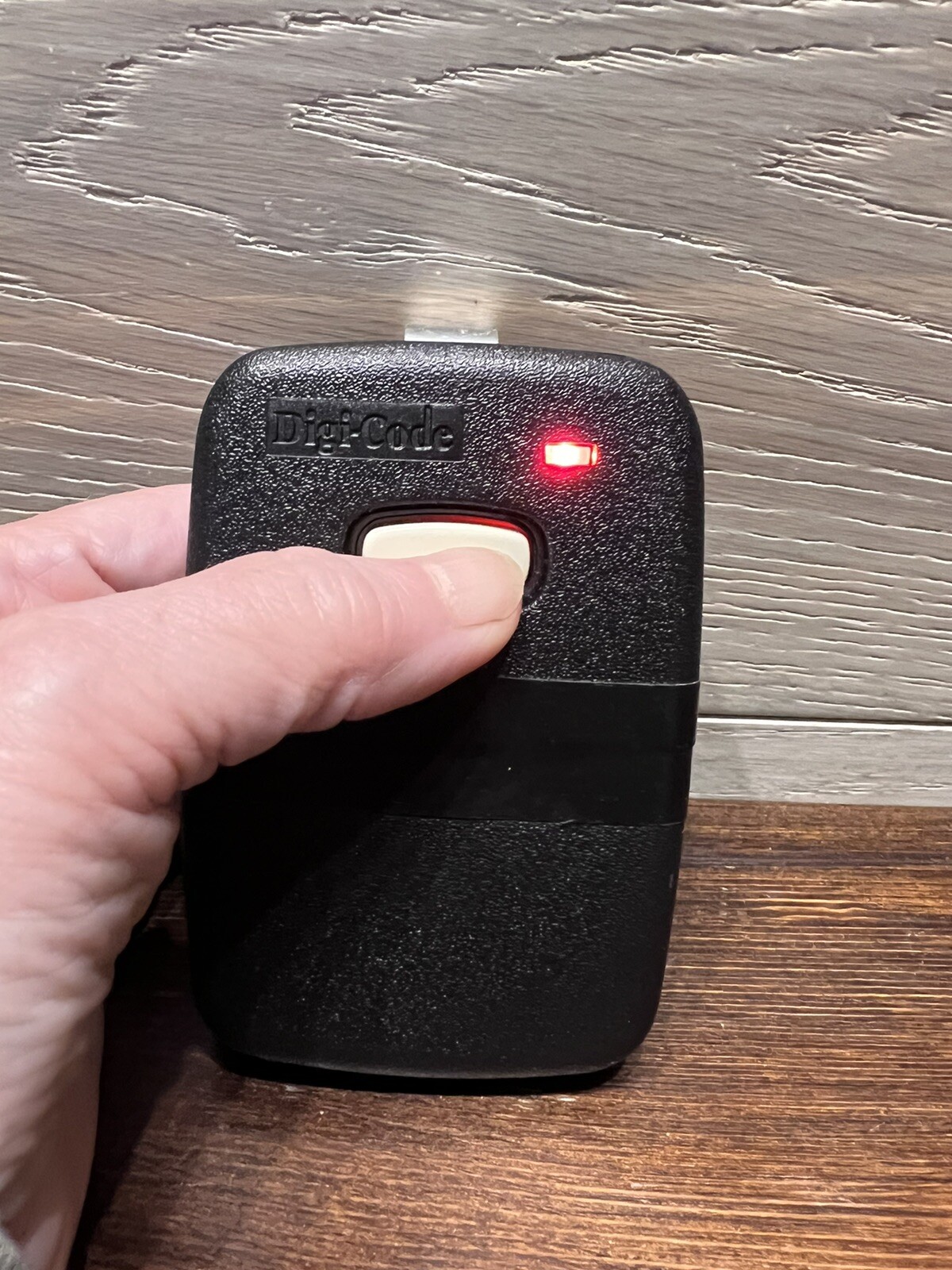 Digi-Code 5012 1-Button Visor Gate Garage Door Opener Remote Control 310 MHz gallery