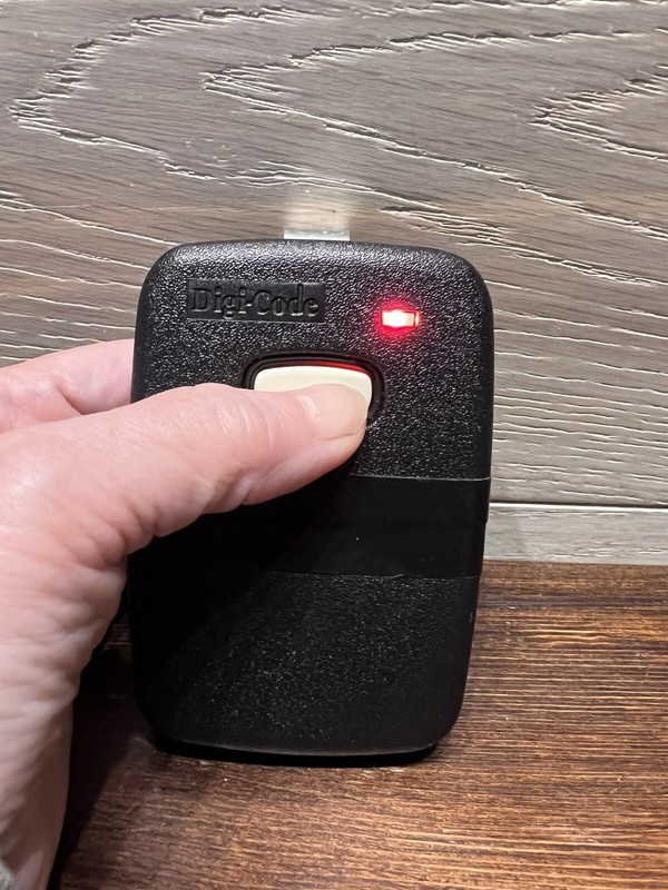 Digi-Code 5012 1-Button Visor Gate Garage Door Opener Remote Control 310 MHz gallery