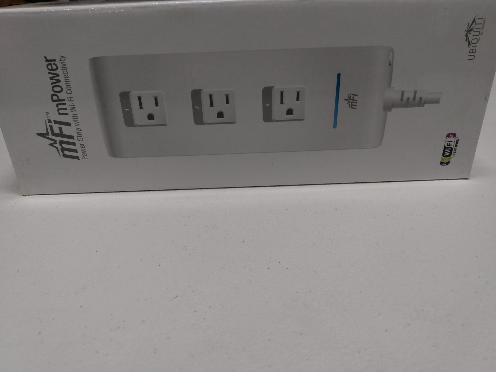 Ubiquiti mFi mPower Power Strip with Wi-Fi Connectivity - w/ Mounting Bracket. gallery