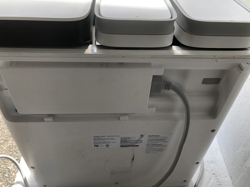 Roborock S8 Pro Ultra Model: S8PU01-01 And Empty Wash Fill Dock Model: EWFD07LRR gallery