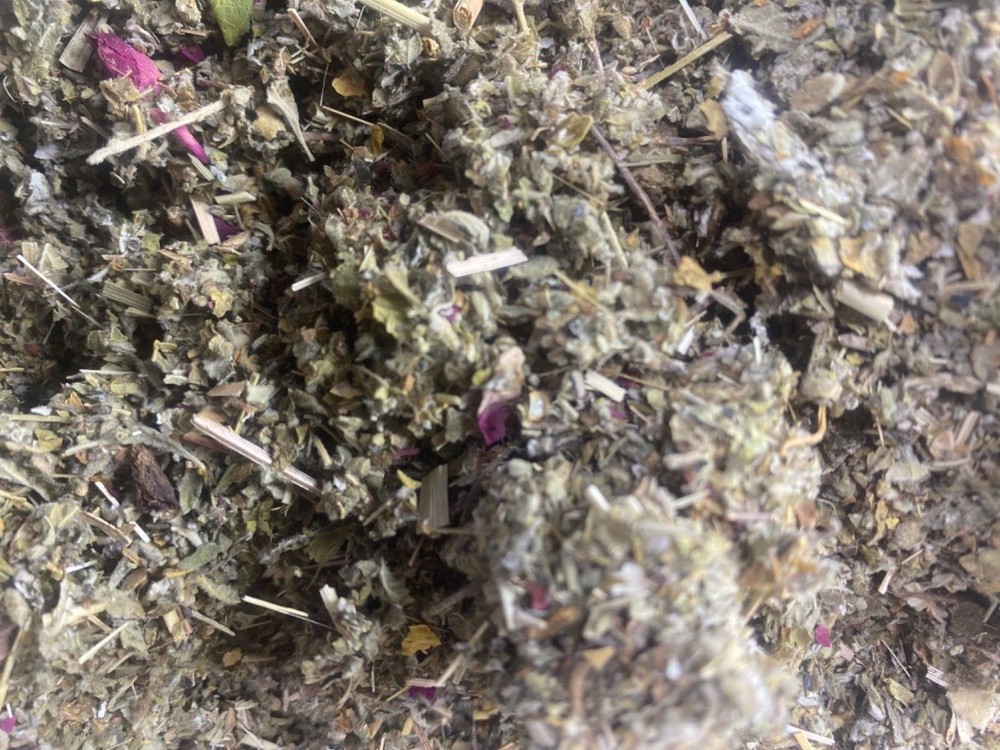 lemongrass passionflower raspberry rose plus other herbs! no.72 herbal blend mix