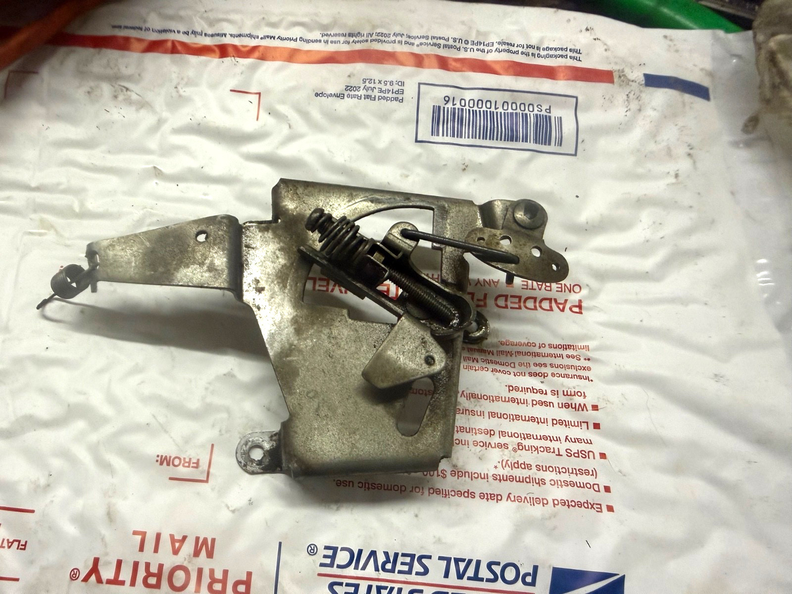 Briggs & Stratton 42A707 Opposed Twin Control Bracket OEM #7 gallery
