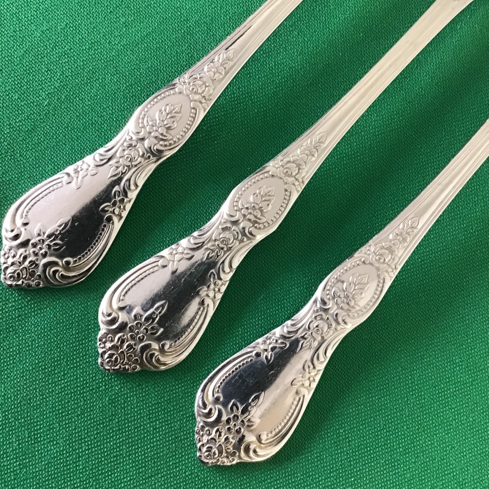 Oneida HH Kennett Square Distinction Deluxe Stainless Flatware 3 Dinner Forks gallery