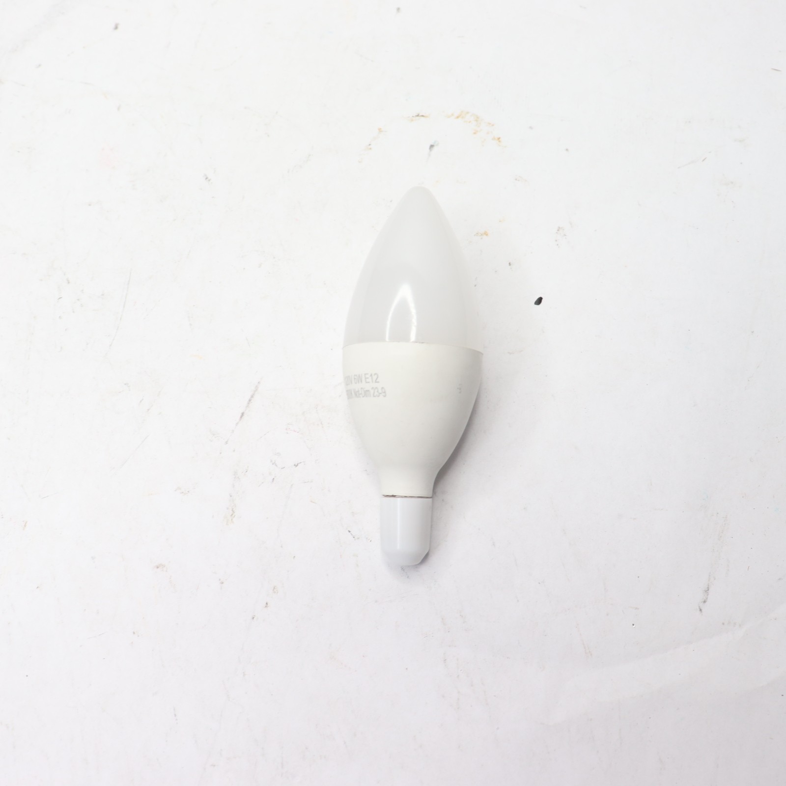 (6-Pk) LED Candelabra Bulbs Non-Dimmable E12 600lm 5000K Daylight 6W gallery