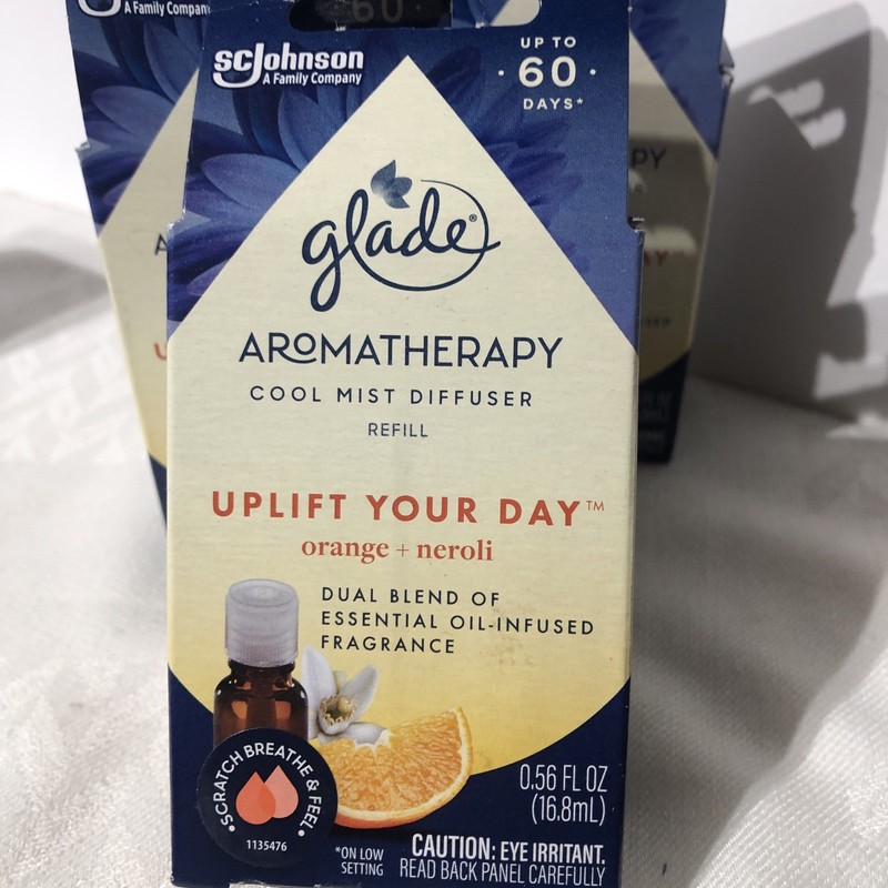 GLADE AROMATHERAPY Cool Mist Oil Diffuser Refill Orange + Neroli X 3 gallery