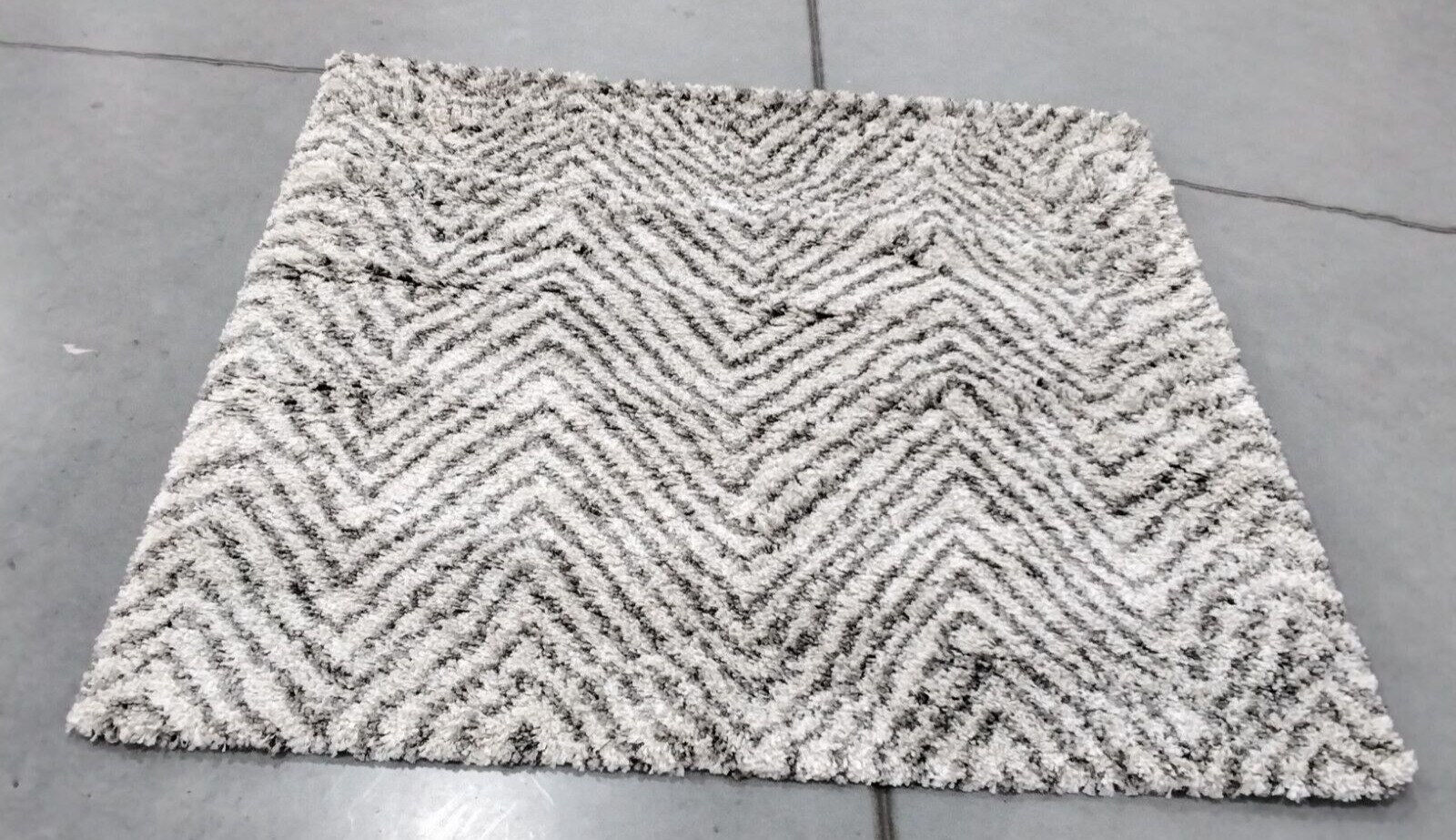 IVORY / GREY 5' X 5' Square Back Stain Rug, Reduced Price 1172735746 SGH375A-5SQ gallery