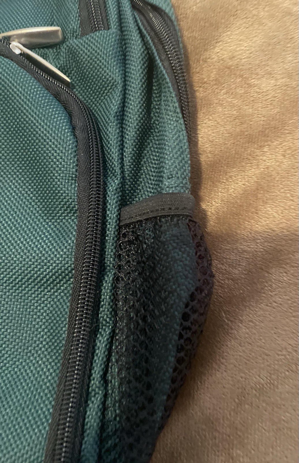 Embark Green Black Hiking Backpack Polyester Padded Mesh Side Pockets 17x13 3