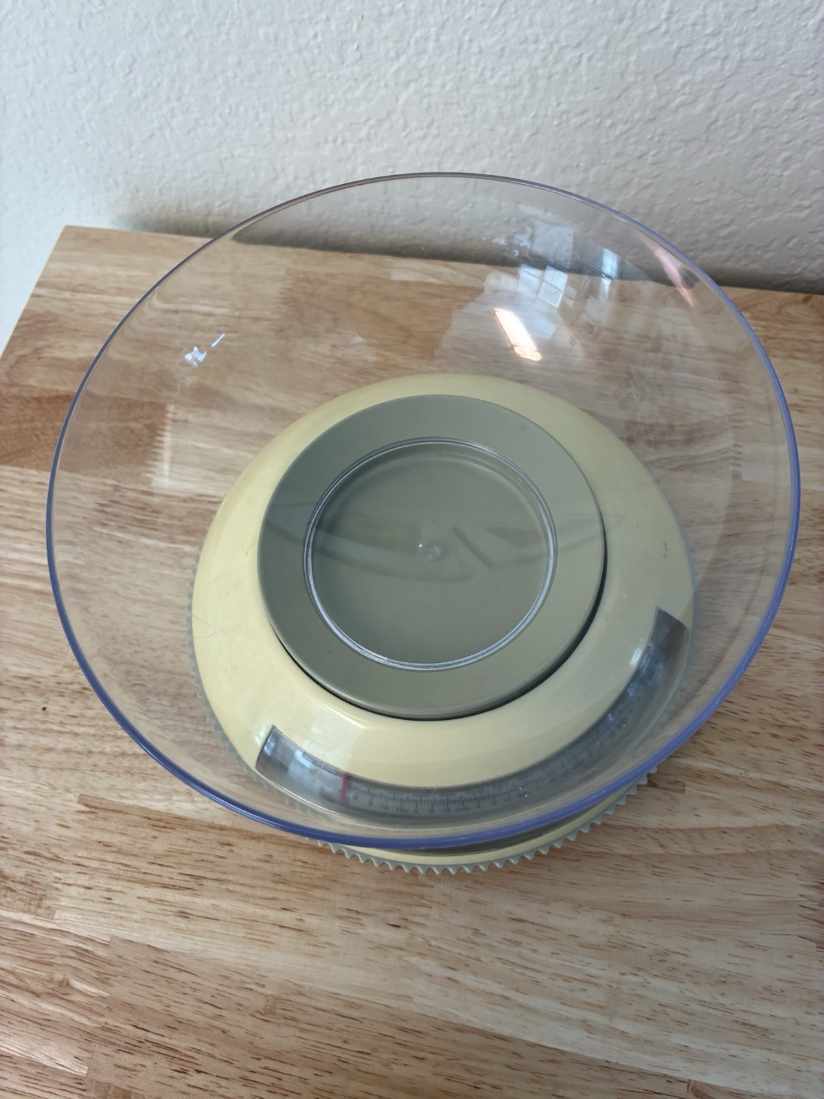 Vintage Gold Color Collectible Round Kitchen Food Scale 7 Lbs-3 kg gallery