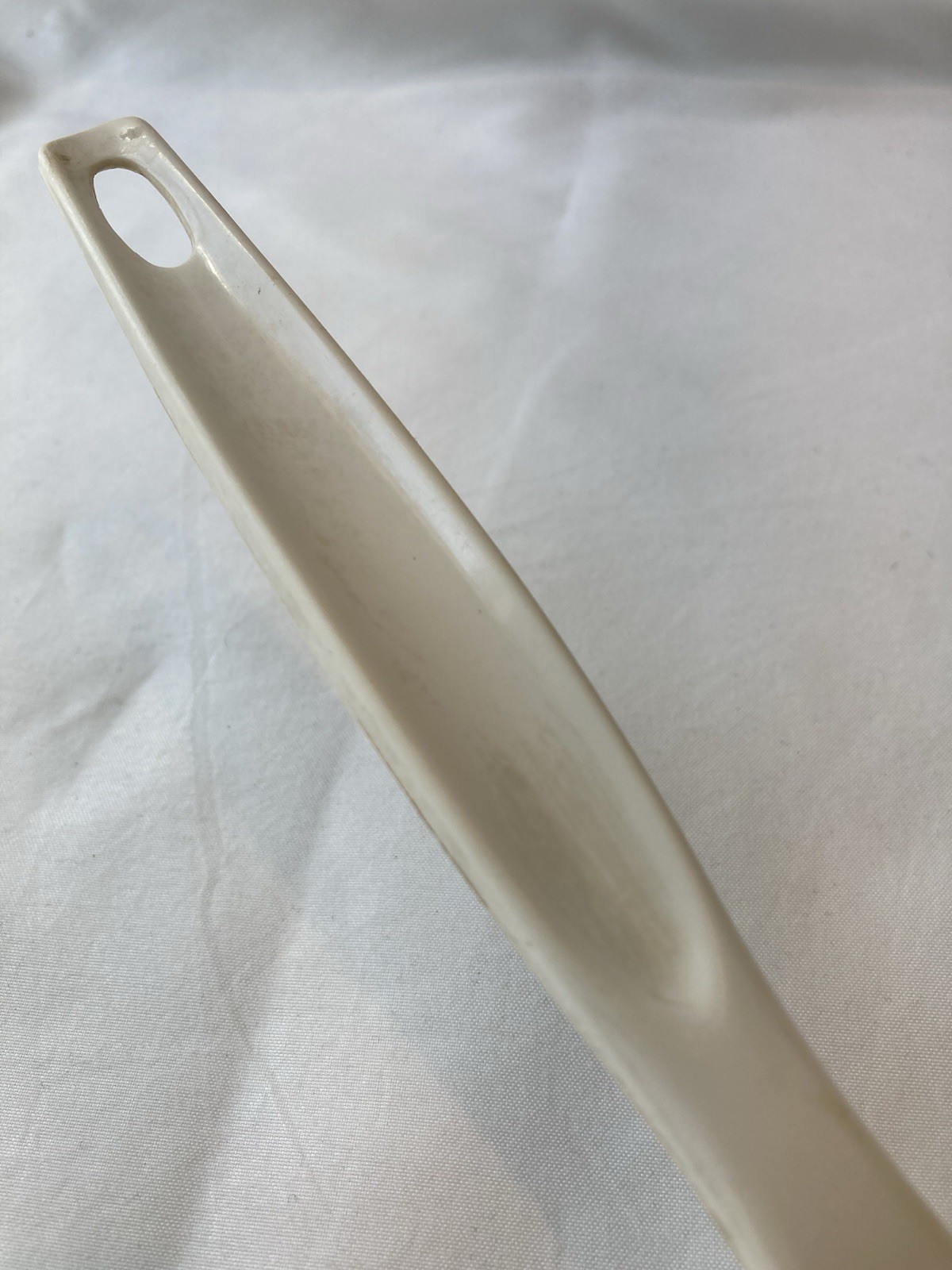 Vintage Foley Beige Heat Resistant Nylon 1 Slot Fish Spatula Turner Long Blade gallery