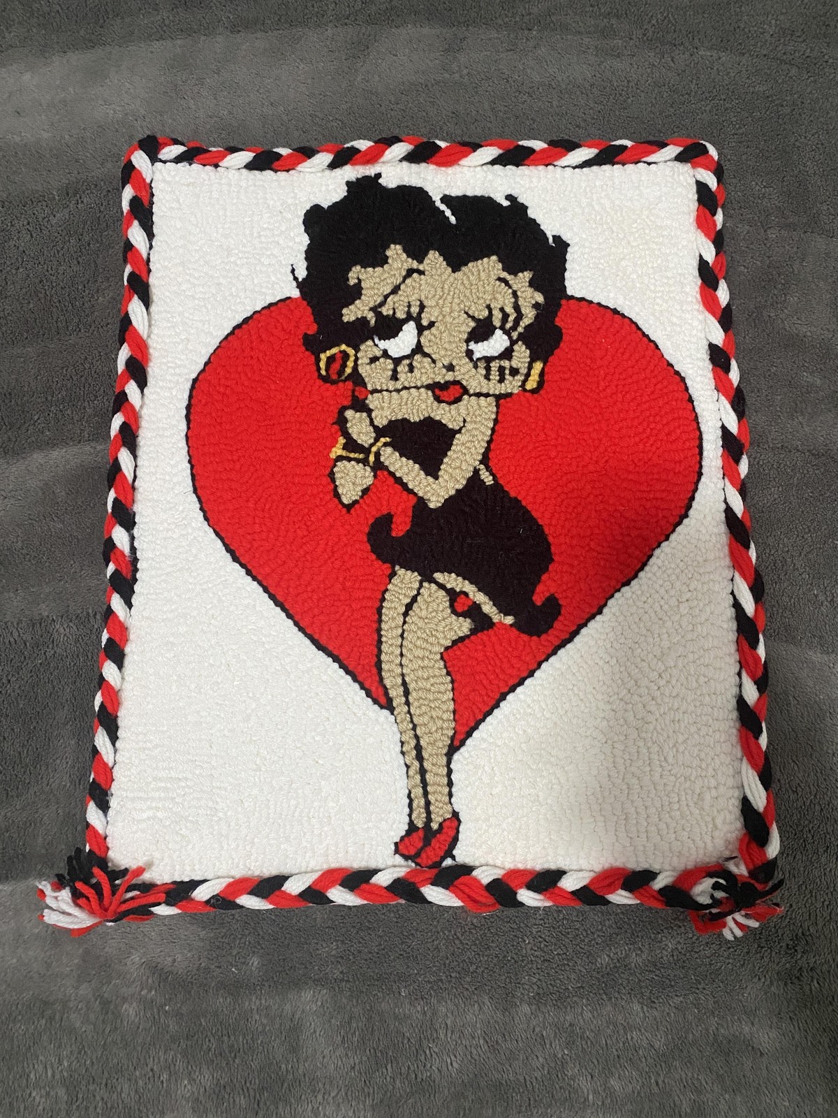 Handmade Betty Boop Hooked Throw wall Multicolor Retro Art Non-Standard Size gallery