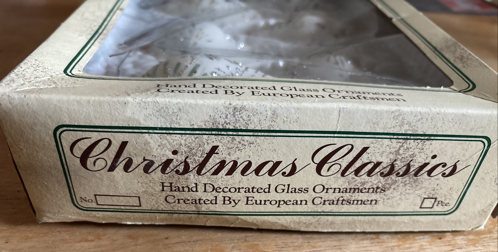 Vintage Commordore Romania Box Set STAR GLITTER Christmas 6 GLASS Ornaments gallery