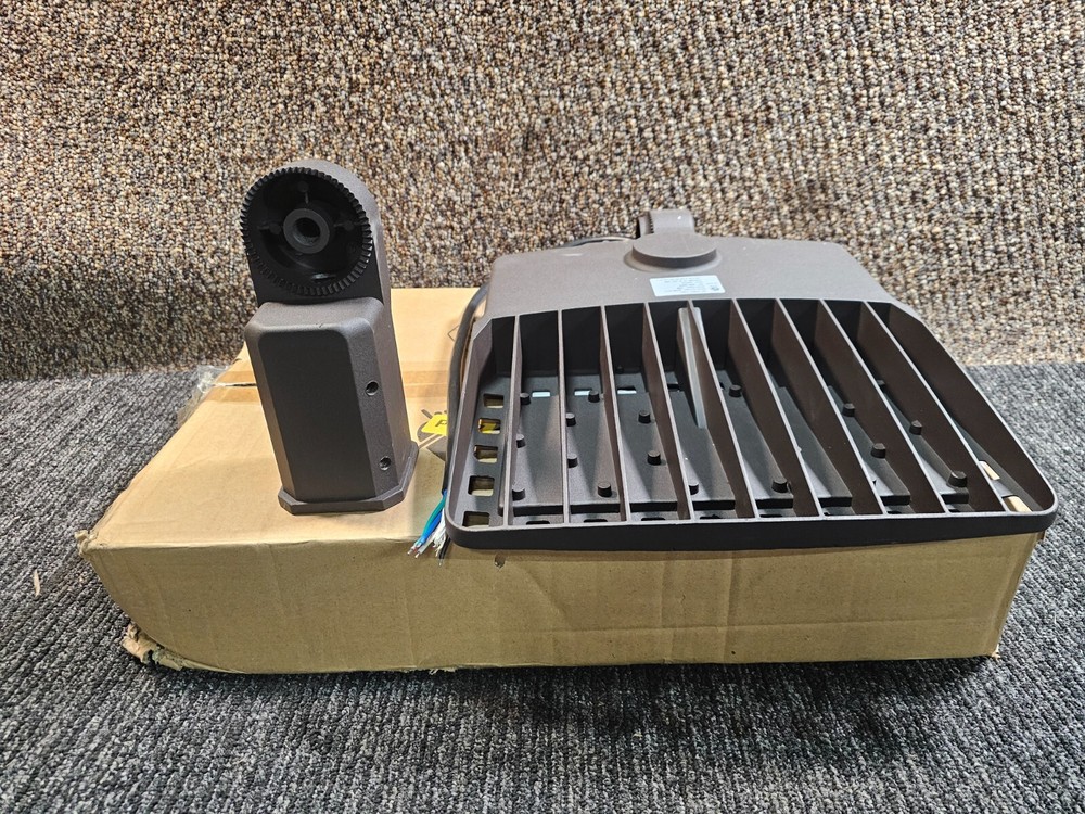 150W LED Shoebox Splitfitter Mount Street Light 5500K AC100-277V/50-60HZ