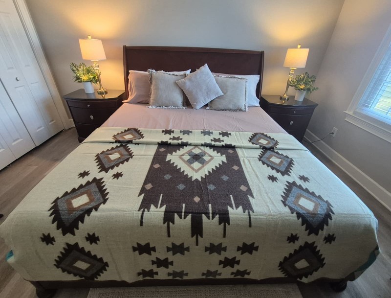 EXTRA LARGE, REVERSIBLE, ALPACA WOOL,MULTICOLOR BLANKET ECUADOR 74,8x91,33 in gallery