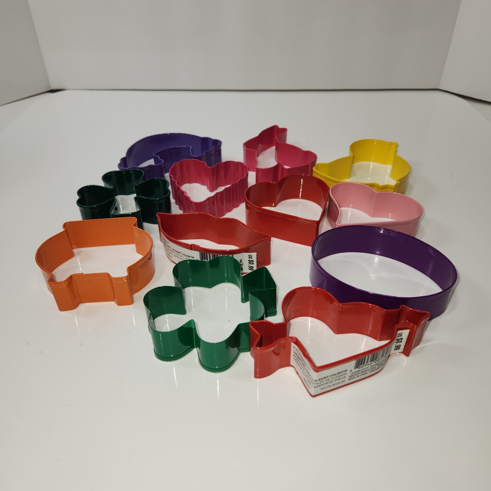 Colorful Metal Cookie Cutter Set 12 Pieces Fall Winter Spring Summer Holiday HD gallery