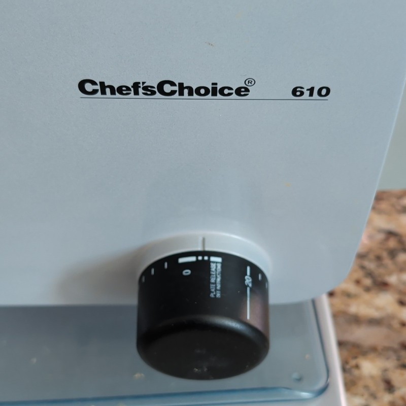 Chef'sChoice 610 Electric Adjustable Food Slicer 6" Blade White/Silver gallery