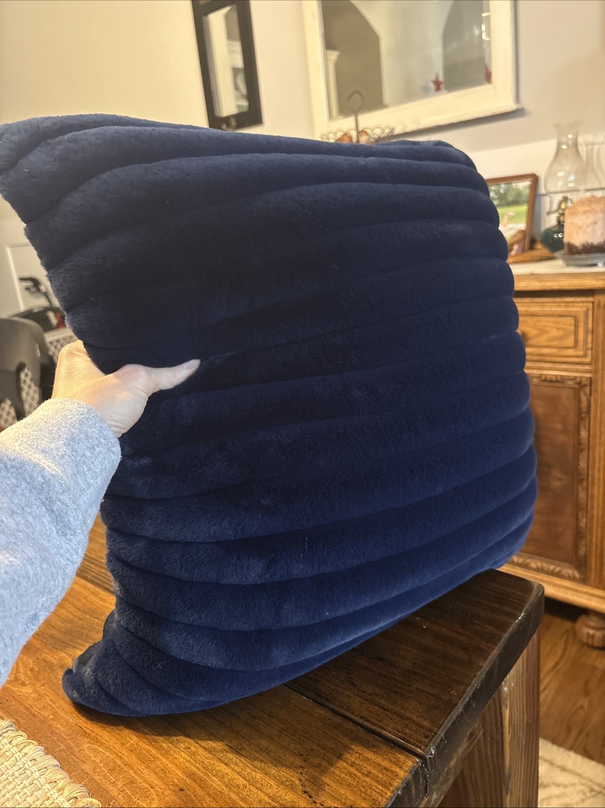 UGG Navy Blue Dawson Duck Down Textured Pillow Soooo Soft gallery