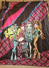 VTG Monster High Double Sided Reversible Comforter Twin Bed 70″ x 84″ Ghouls
