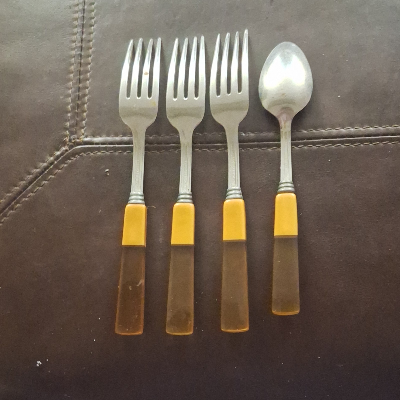 4pc Vintage Art Deco Bakelite Set, Butterscotch/Amber 3 Forks 1 Spoon gallery