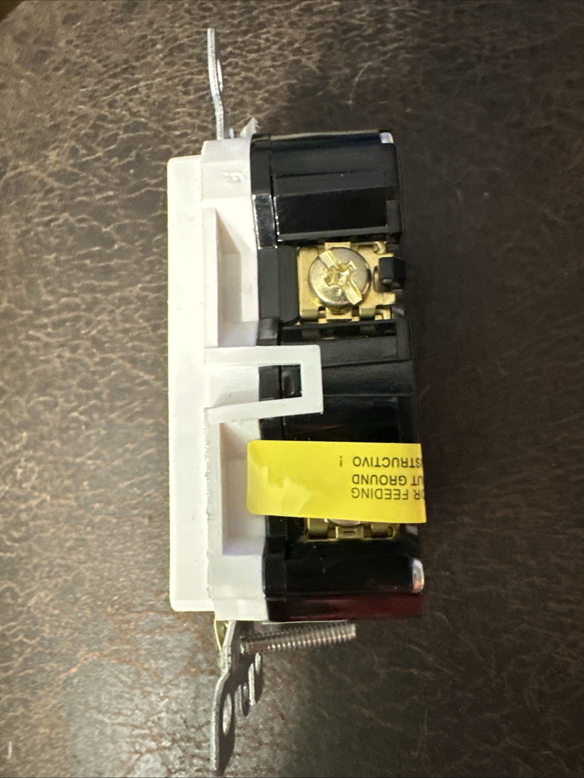 LEVITON WHITE GFCI Outlet 15AMPS-125VOLT NEW OPEN BOX gallery